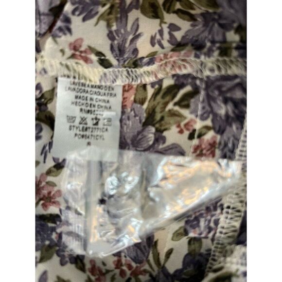 Ladies Small Purple Floral Sleeveless Blouse Smocked Ruffled Button Ties NWT - Picture 6 of 6